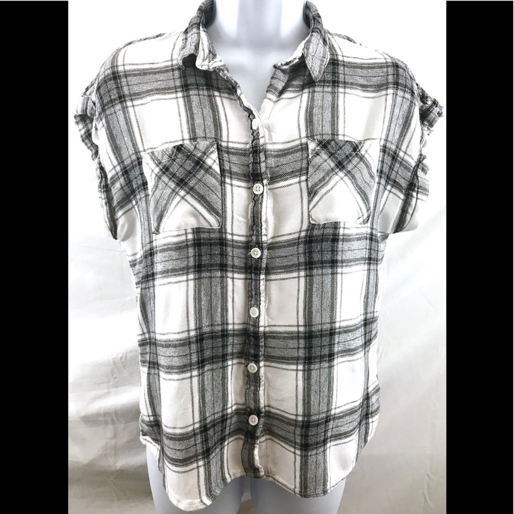 BLL. New York women’s XS sleeveless flannel shirt